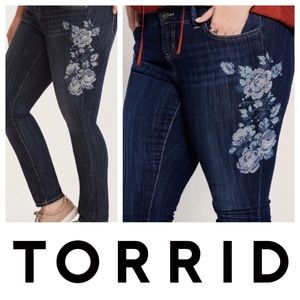 75% OFF TORRID JEANS (FINAL PRICE BEFORE REMOVAL)